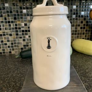 Rae Dunn canister